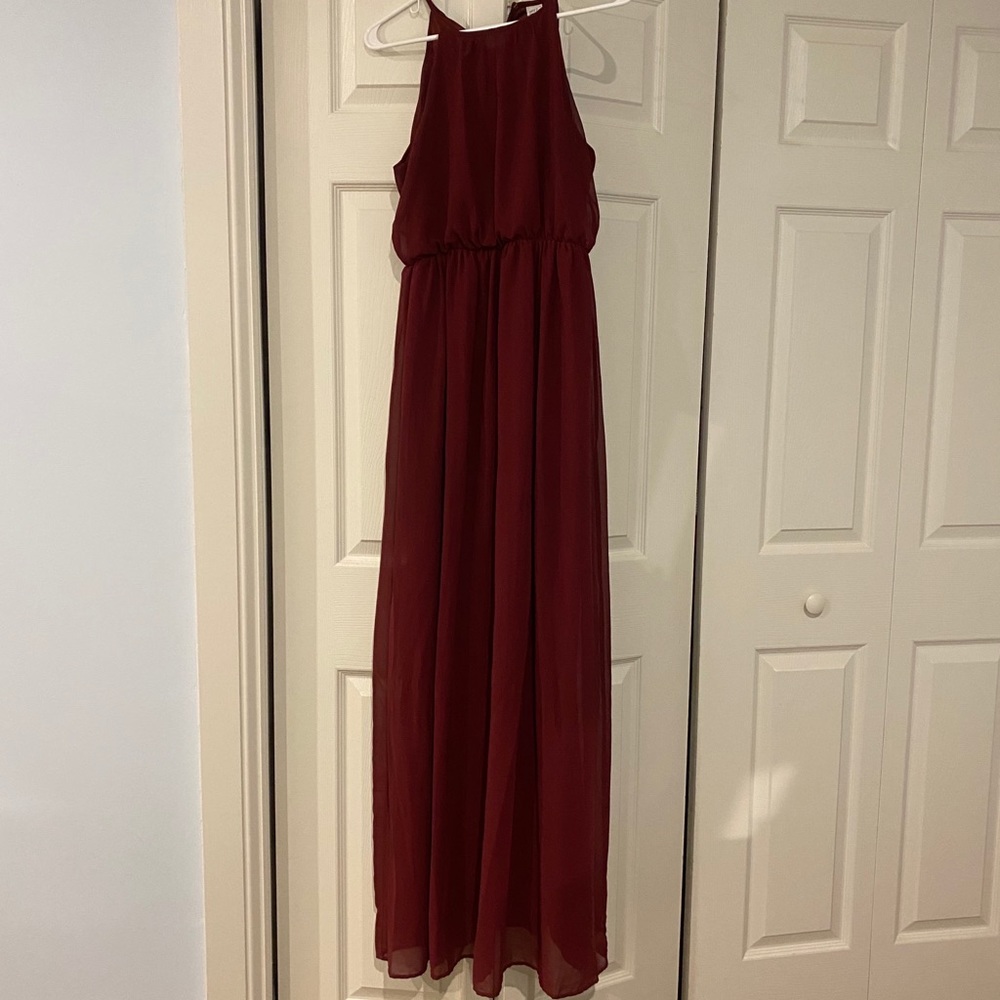 Halter burgundy formal dress - Picture 2 of 8